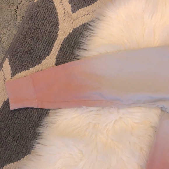 •cute grey and pink hoodie• - Picture 3 of 4